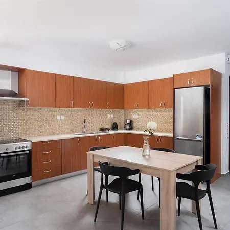 Apartament Tulipa Yefira